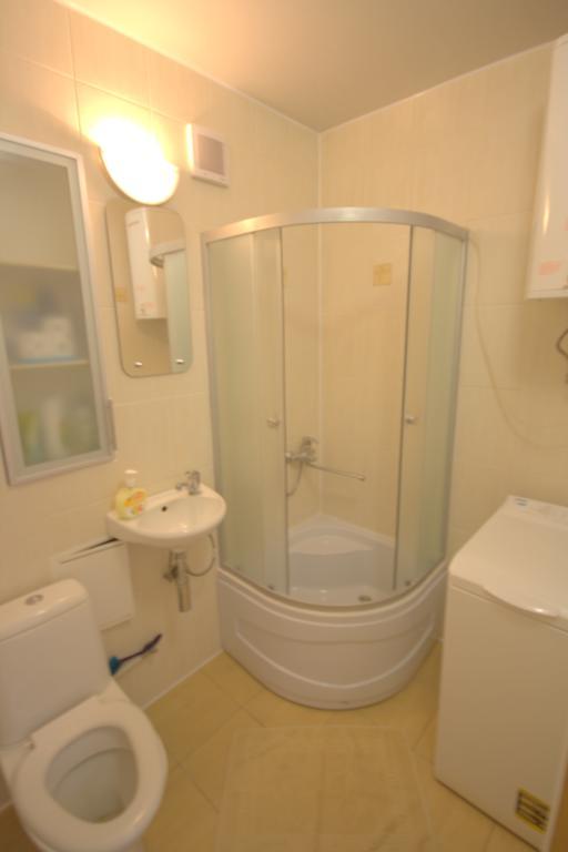 צ'ורנומורסק Apartment Ilyichevsk מראה חיצוני תמונה