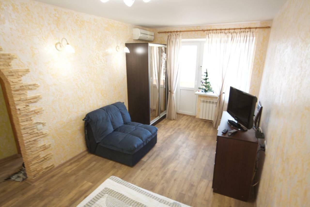 צ'ורנומורסק Apartment Ilyichevsk מראה חיצוני תמונה